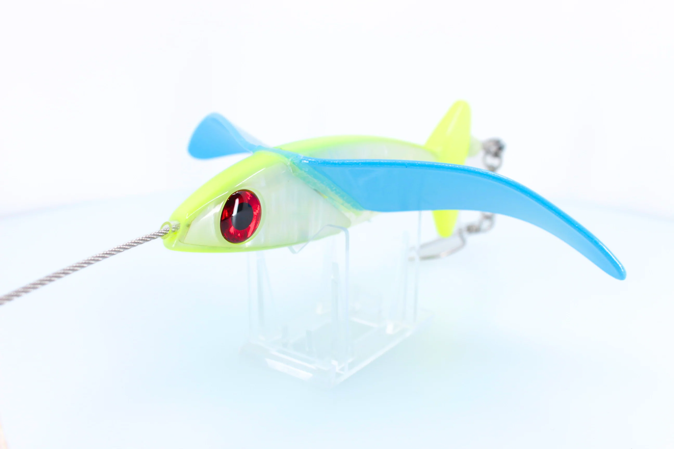 Hawaiian Malolo Bird Teaser Feathersword - Image 3